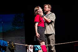 Sarah Haváčová a Petr Lněnička v představení Svatební cesta do Jiljí, foto: Radek Drbohlav